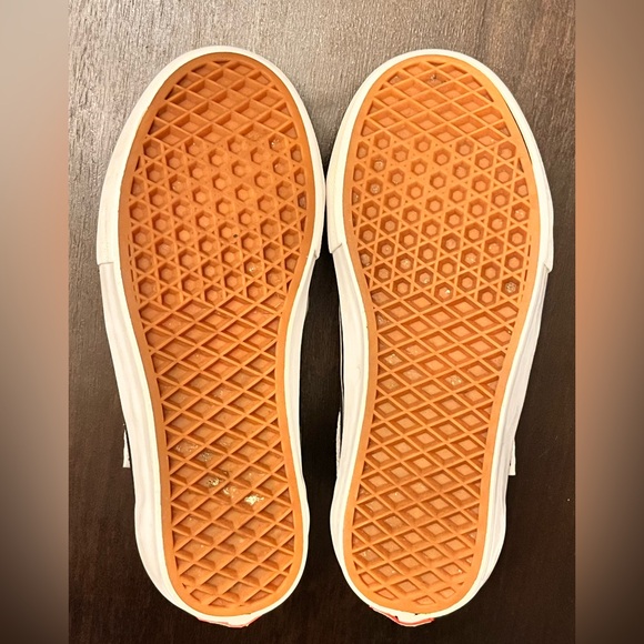 Vans Old Skool Sneakers - Picture 8 of 9